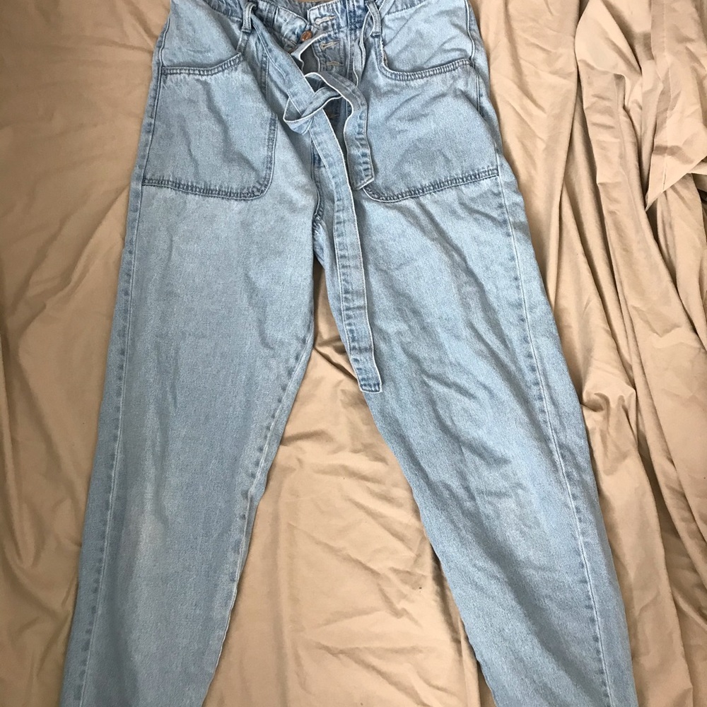 Forever 21 front tie Mom Jeans size 31